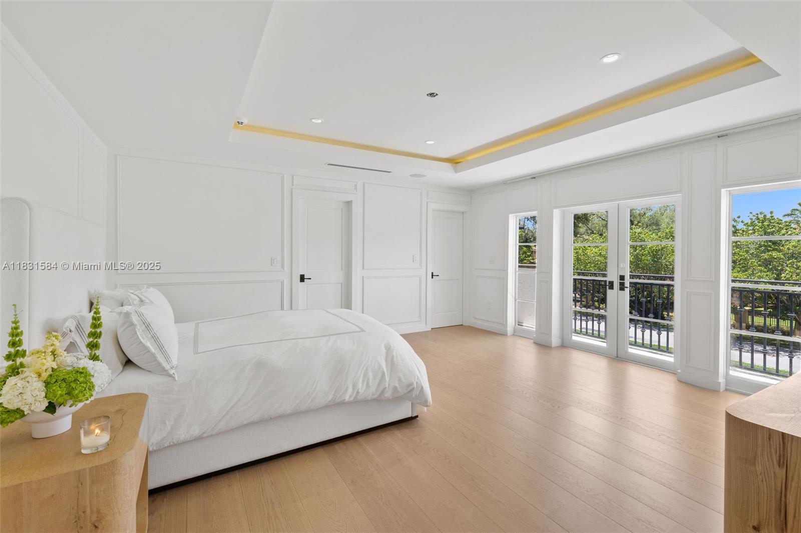 CORAL GABLES BISC BAY SEC - Residential