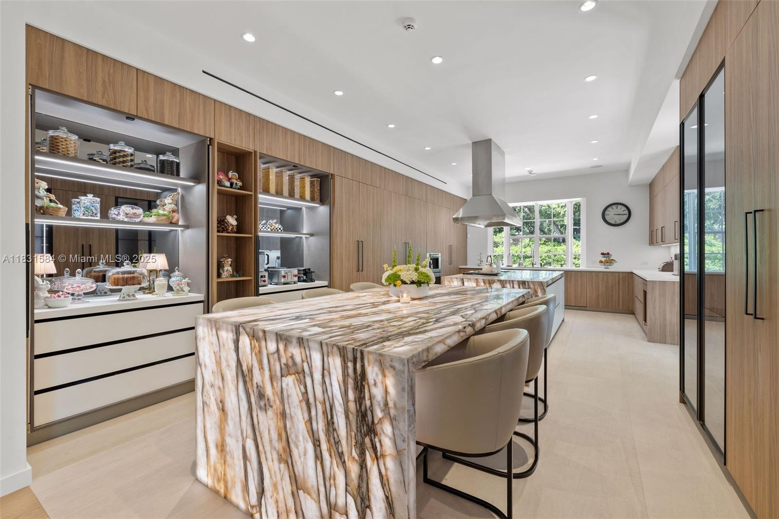 CORAL GABLES BISC BAY SEC - Residential