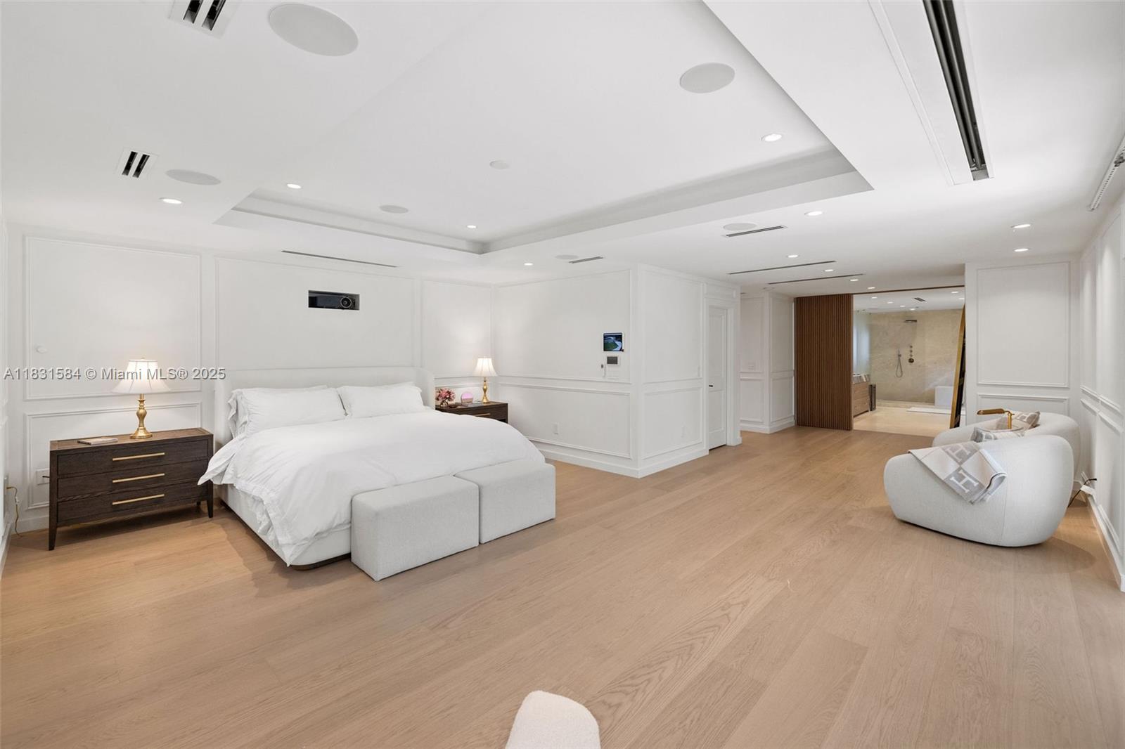 CORAL GABLES BISC BAY SEC - Residential