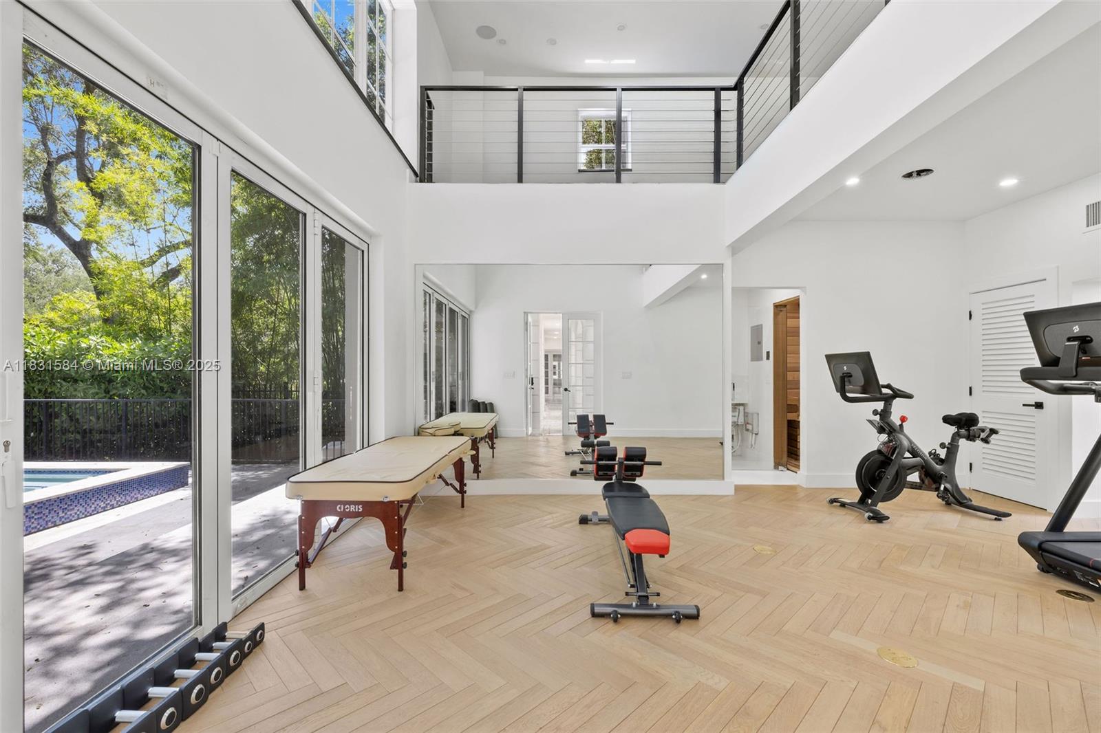 CORAL GABLES BISC BAY SEC - Residential