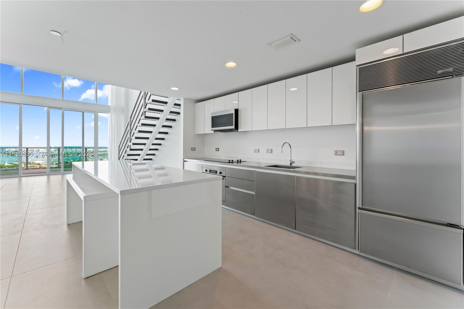 1040 Biscayne Blvd 3802