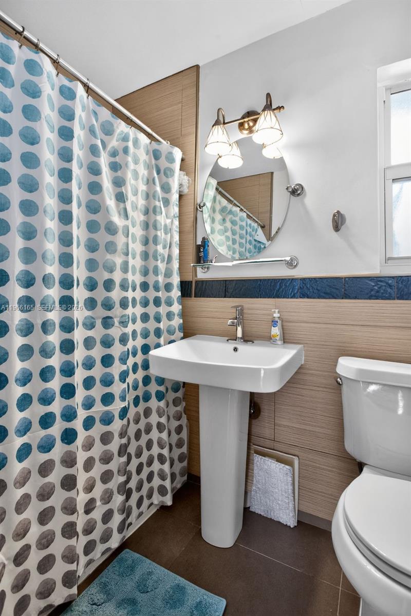 DEERFIELD SHORES - Residential