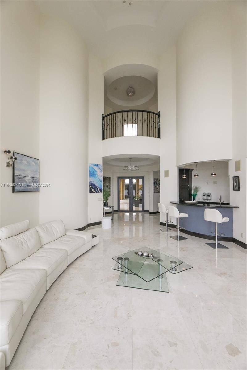 VISTA LAKES - Residential