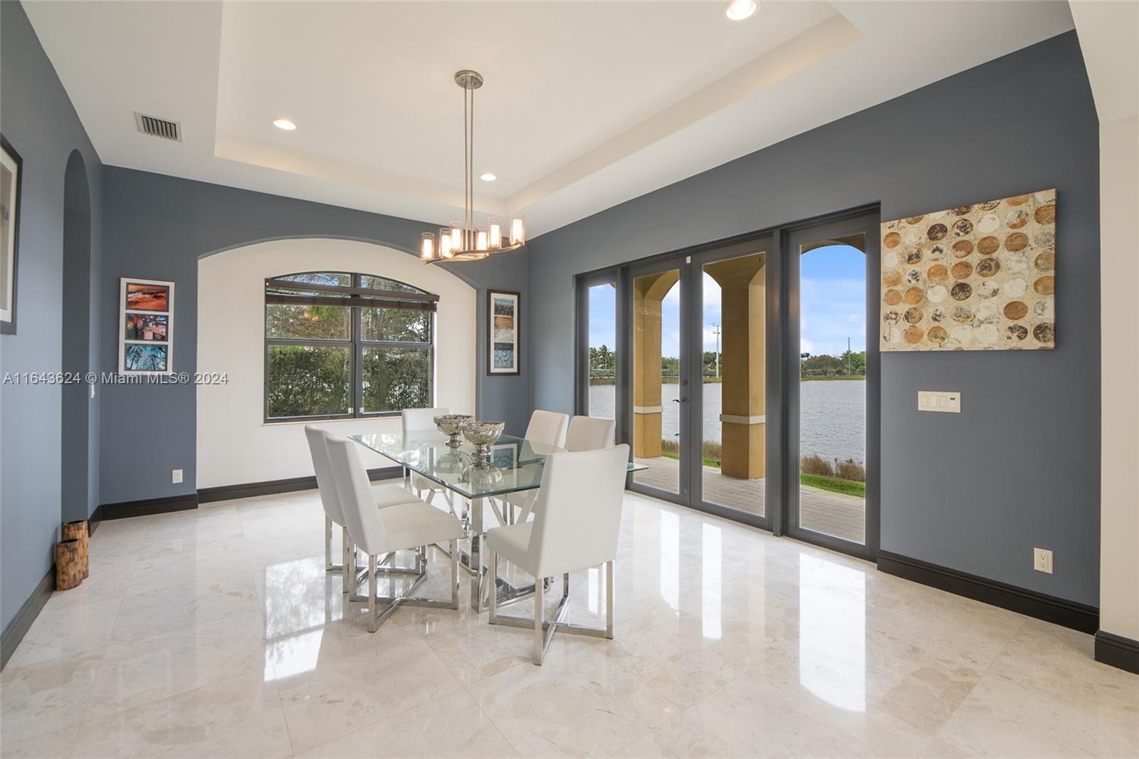 VISTA LAKES - Residential