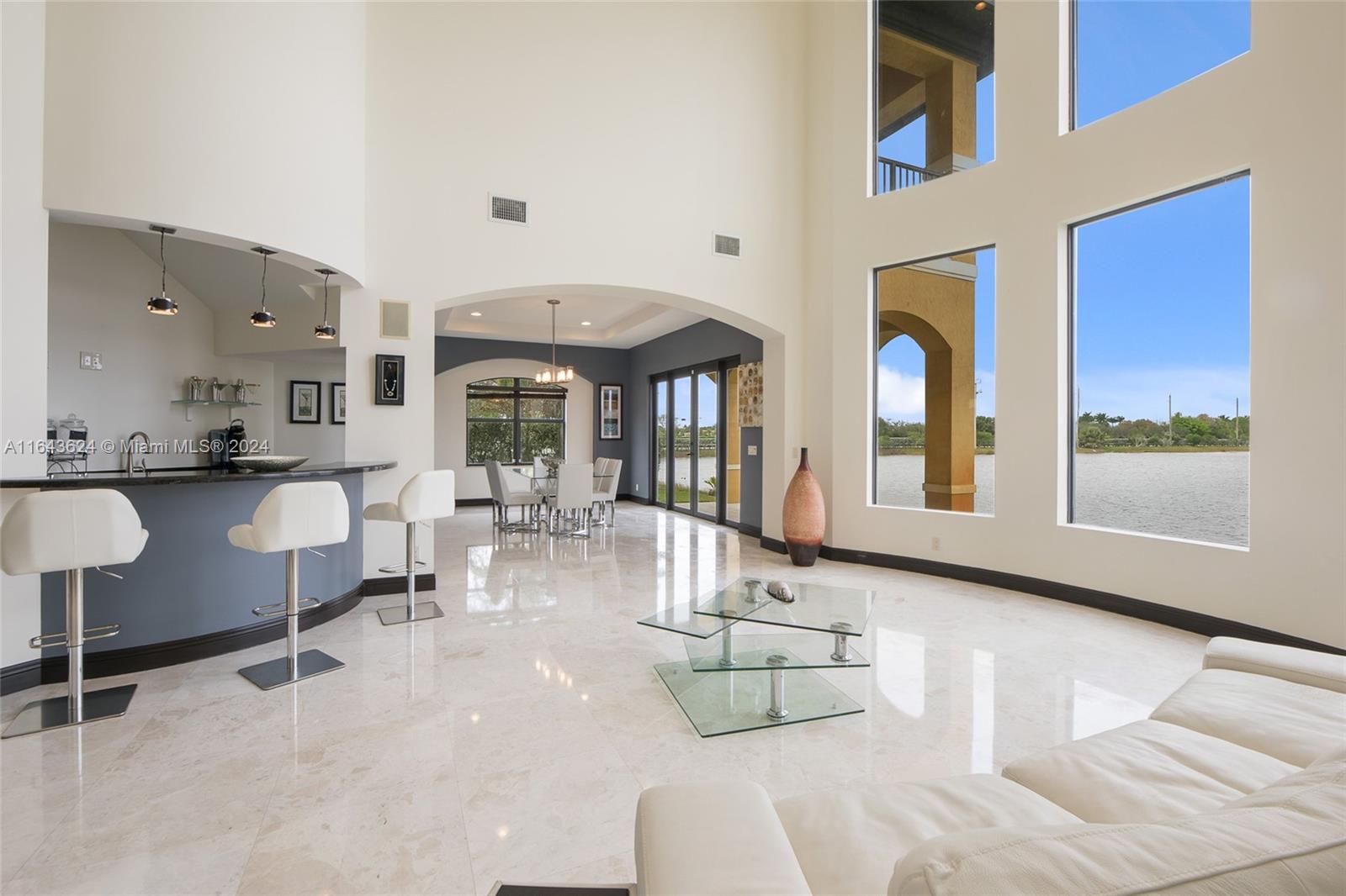 VISTA LAKES - Residential