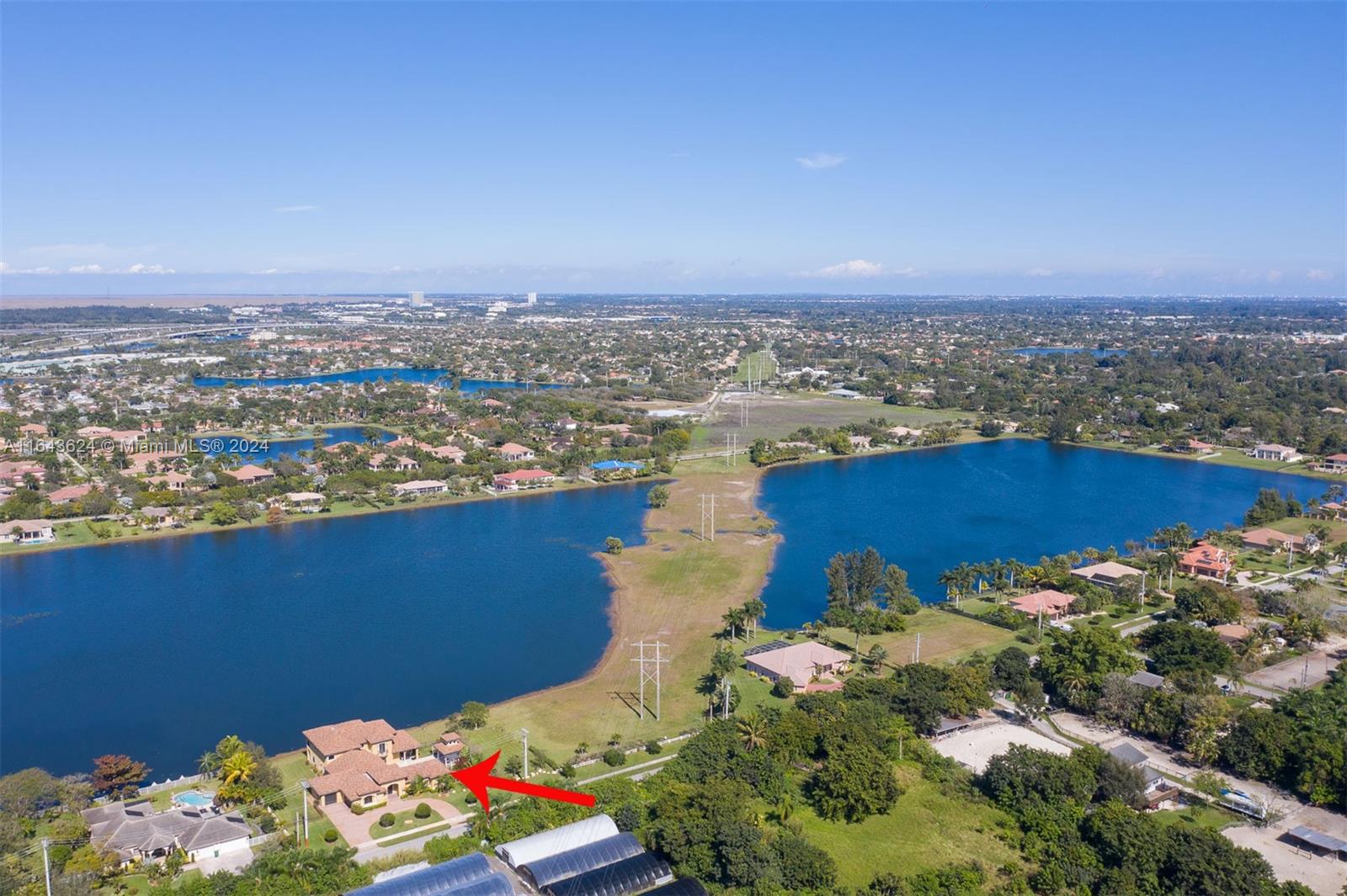 VISTA LAKES - Residential