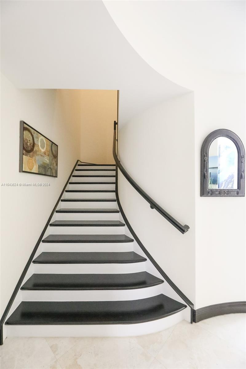 VISTA LAKES - Residential