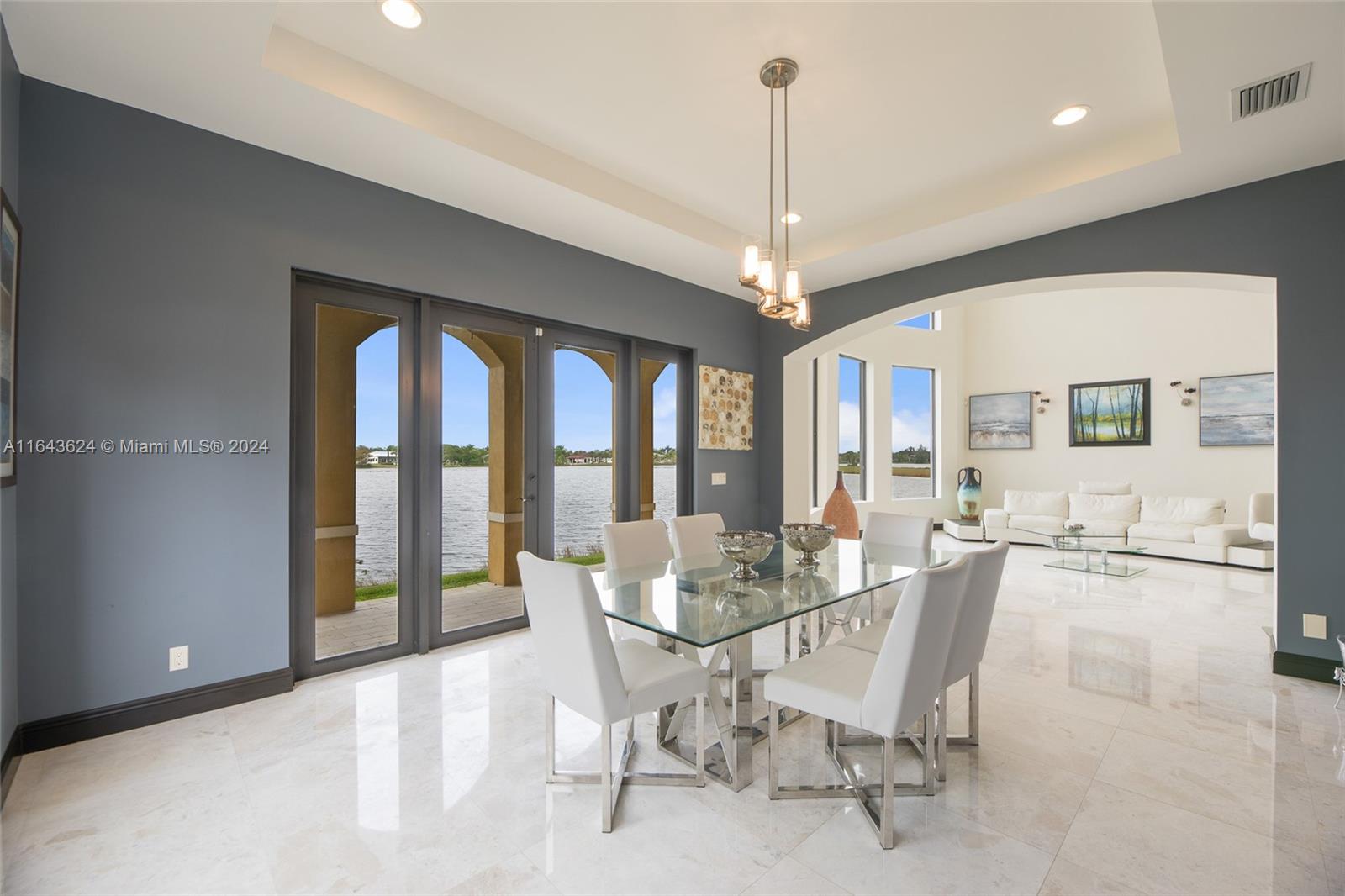 VISTA LAKES - Residential