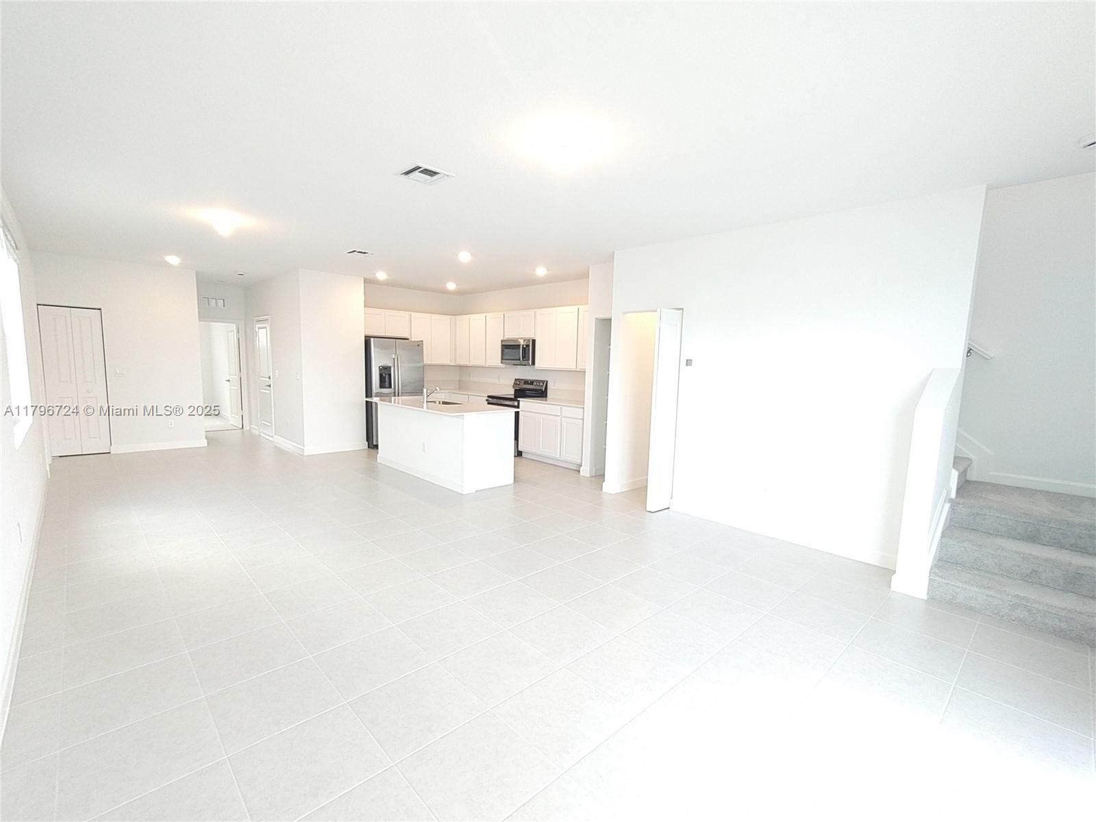 VERANDA PLAT NO. 9 - Residential Lease