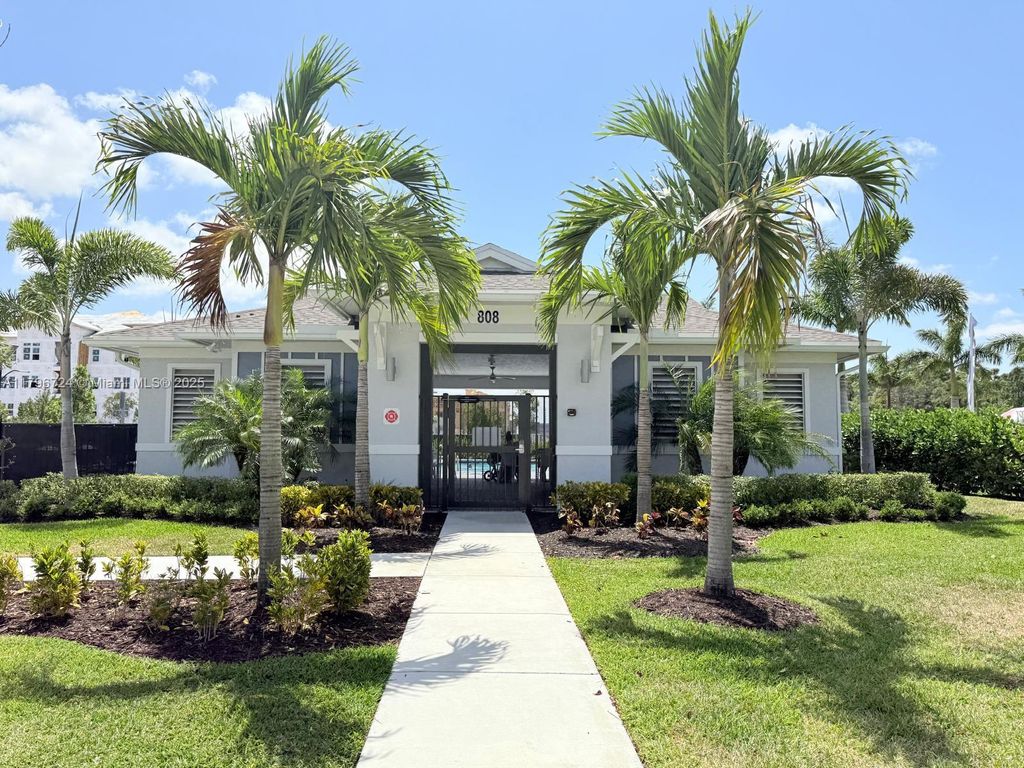 Photo of 522 SE Rivergrass St, Port St Lucie, FL 34984 (MLS # A11796724)