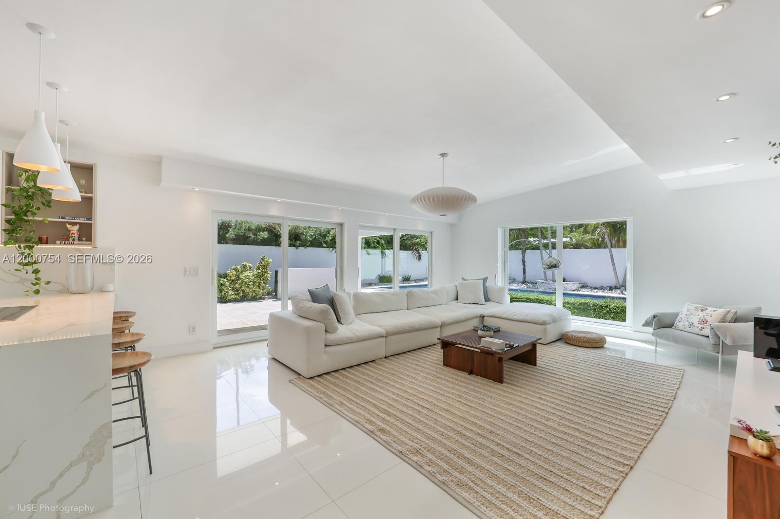 1641 Tigertail Ave N/A