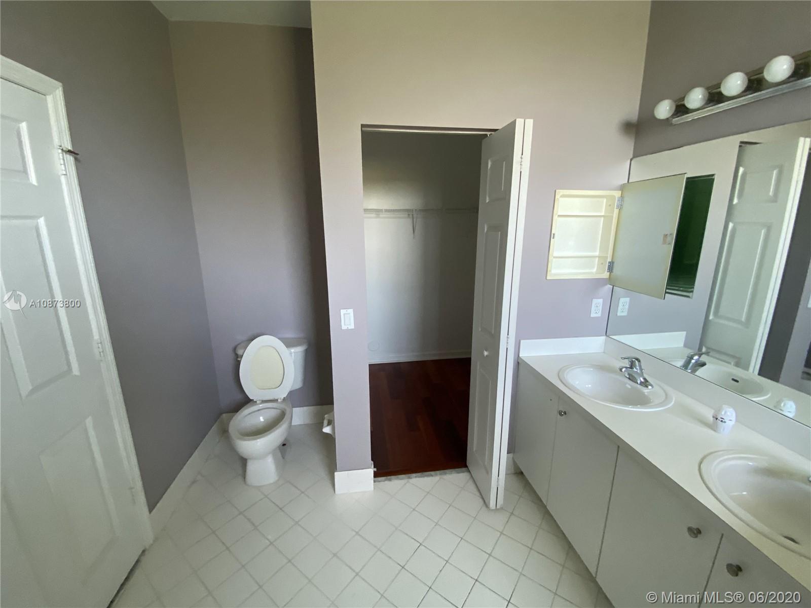 LAKES BY THE BAY CEE - Residential