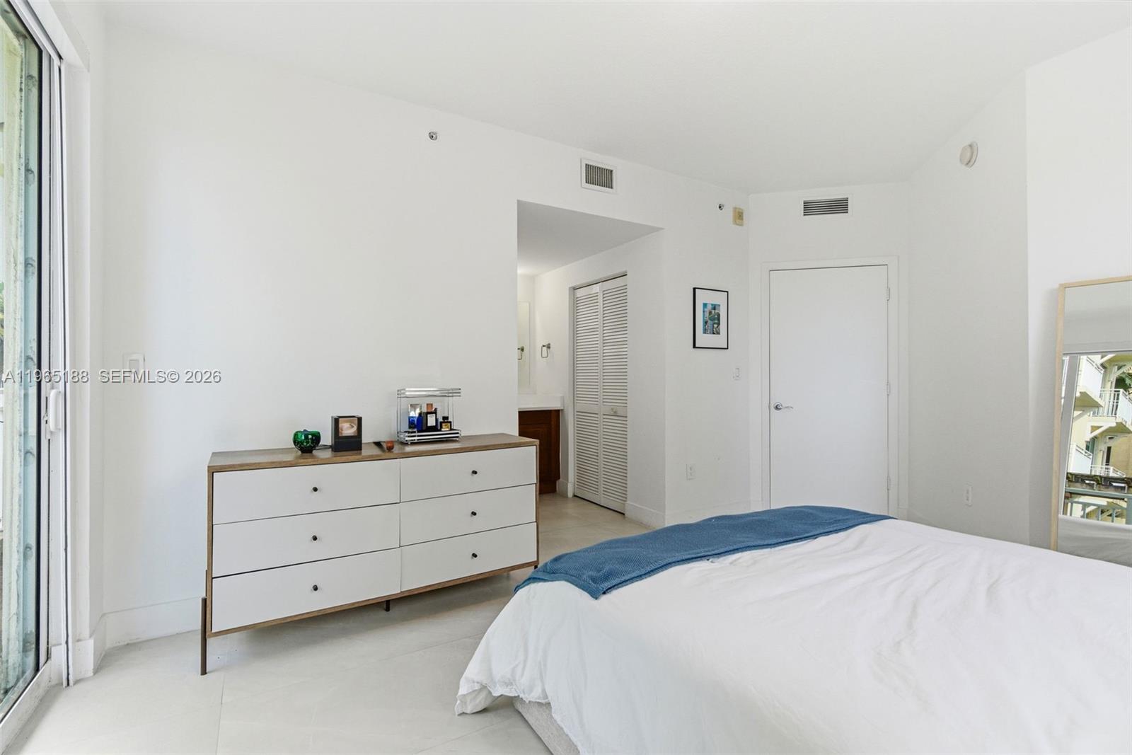 DOWNTOWN DADELAND CONDO N - Residential