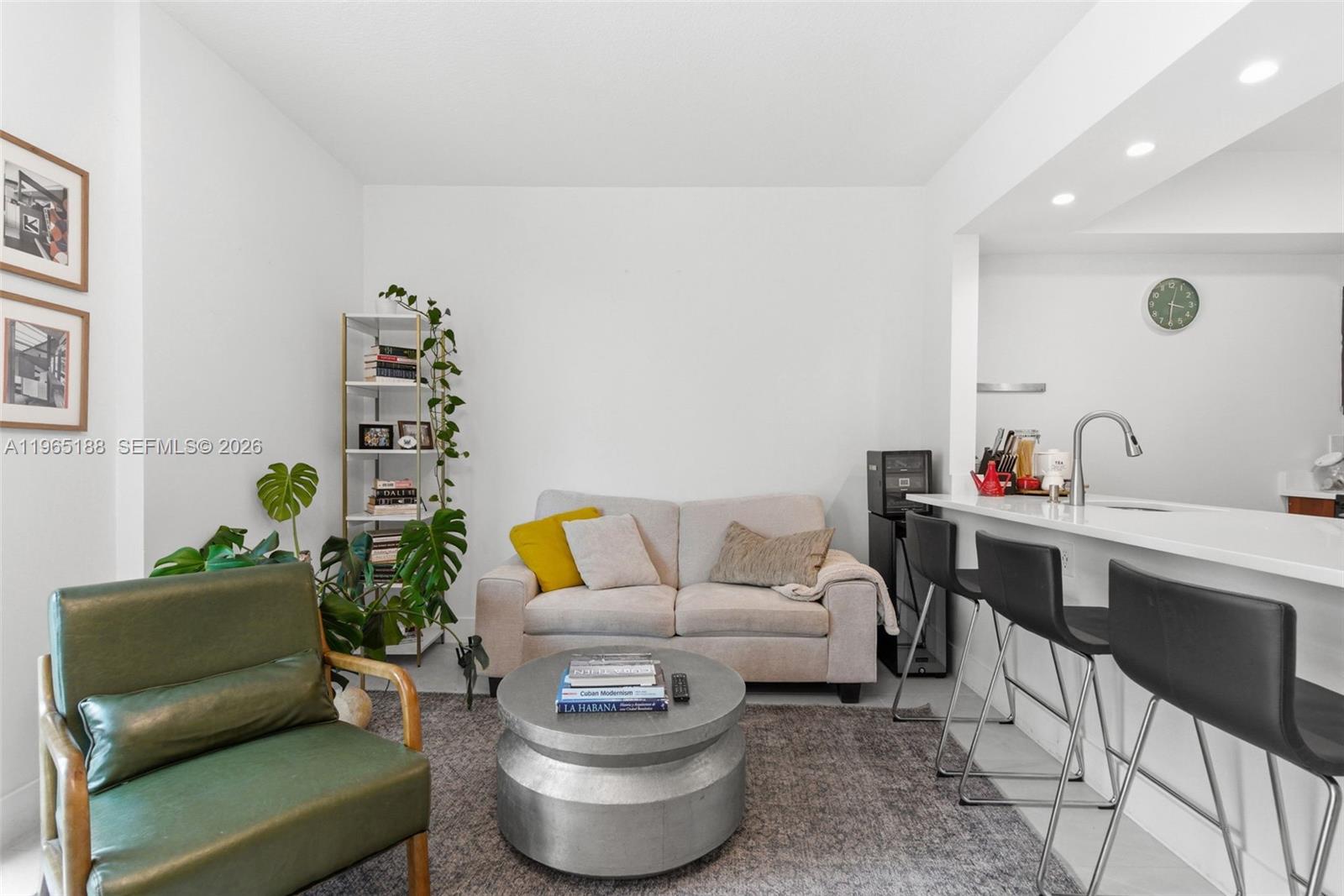 DOWNTOWN DADELAND CONDO N - Residential