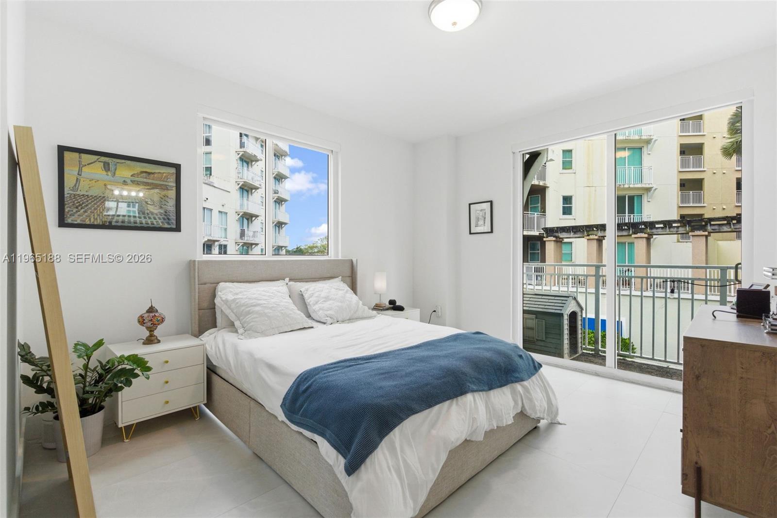 DOWNTOWN DADELAND CONDO N - Residential