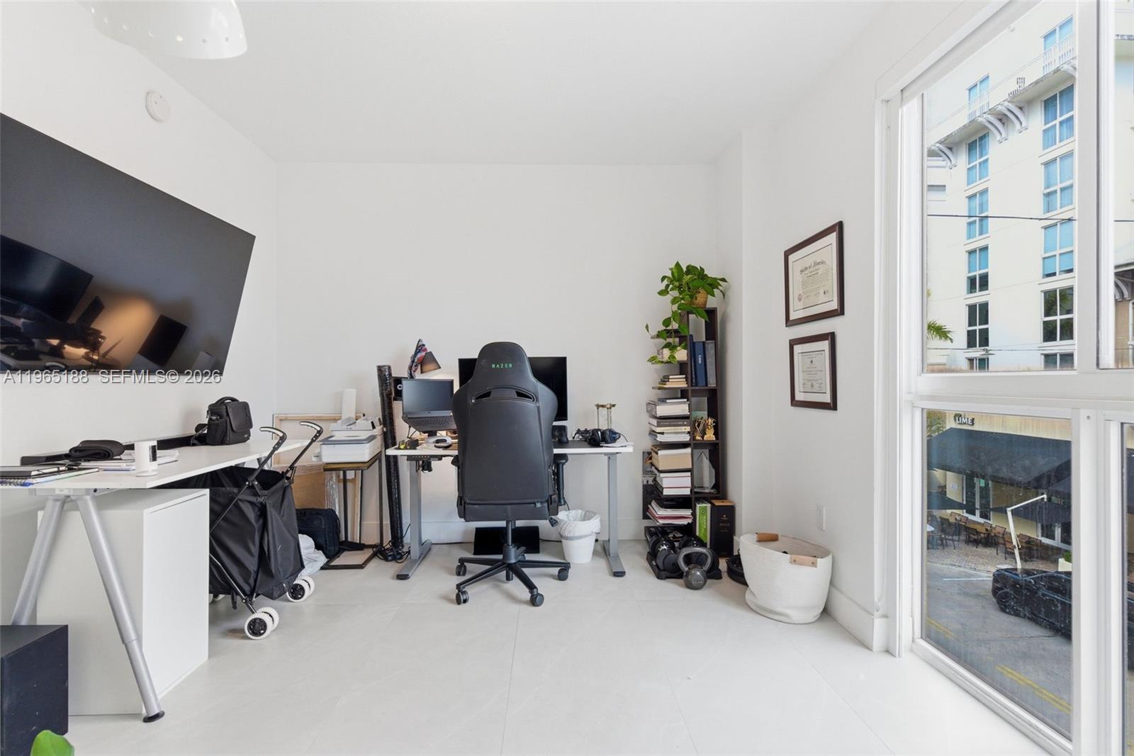 DOWNTOWN DADELAND CONDO N - Residential