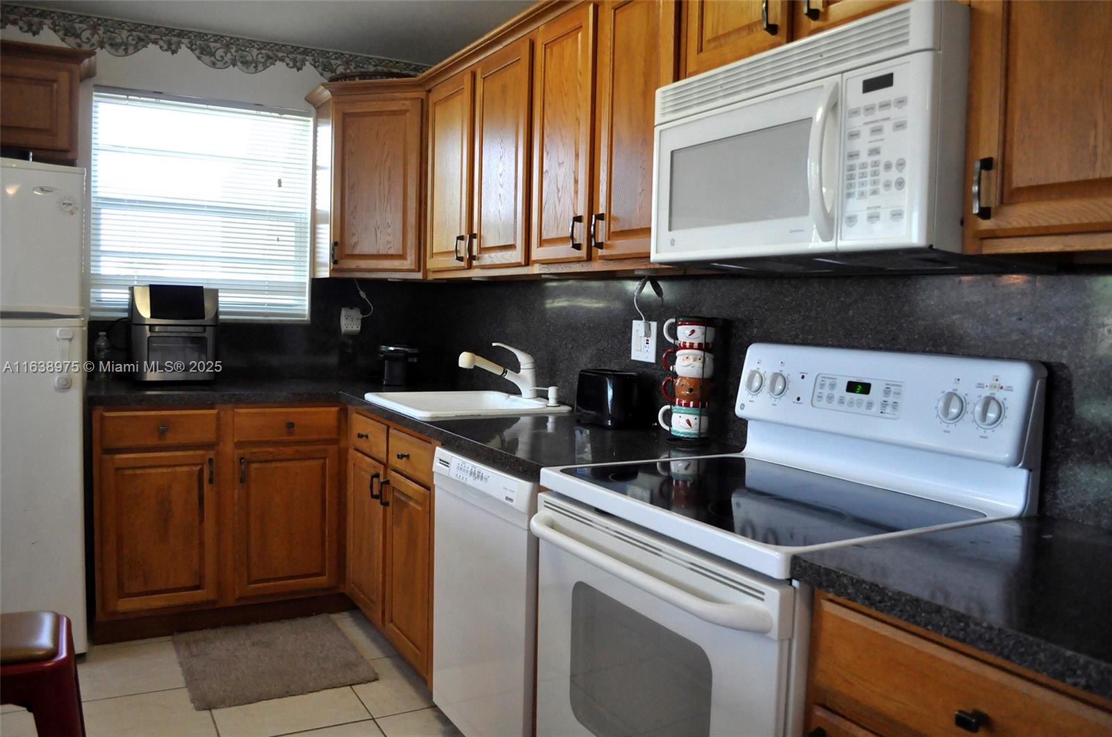 WATERGATE CONDOMINIUM NO - Residential