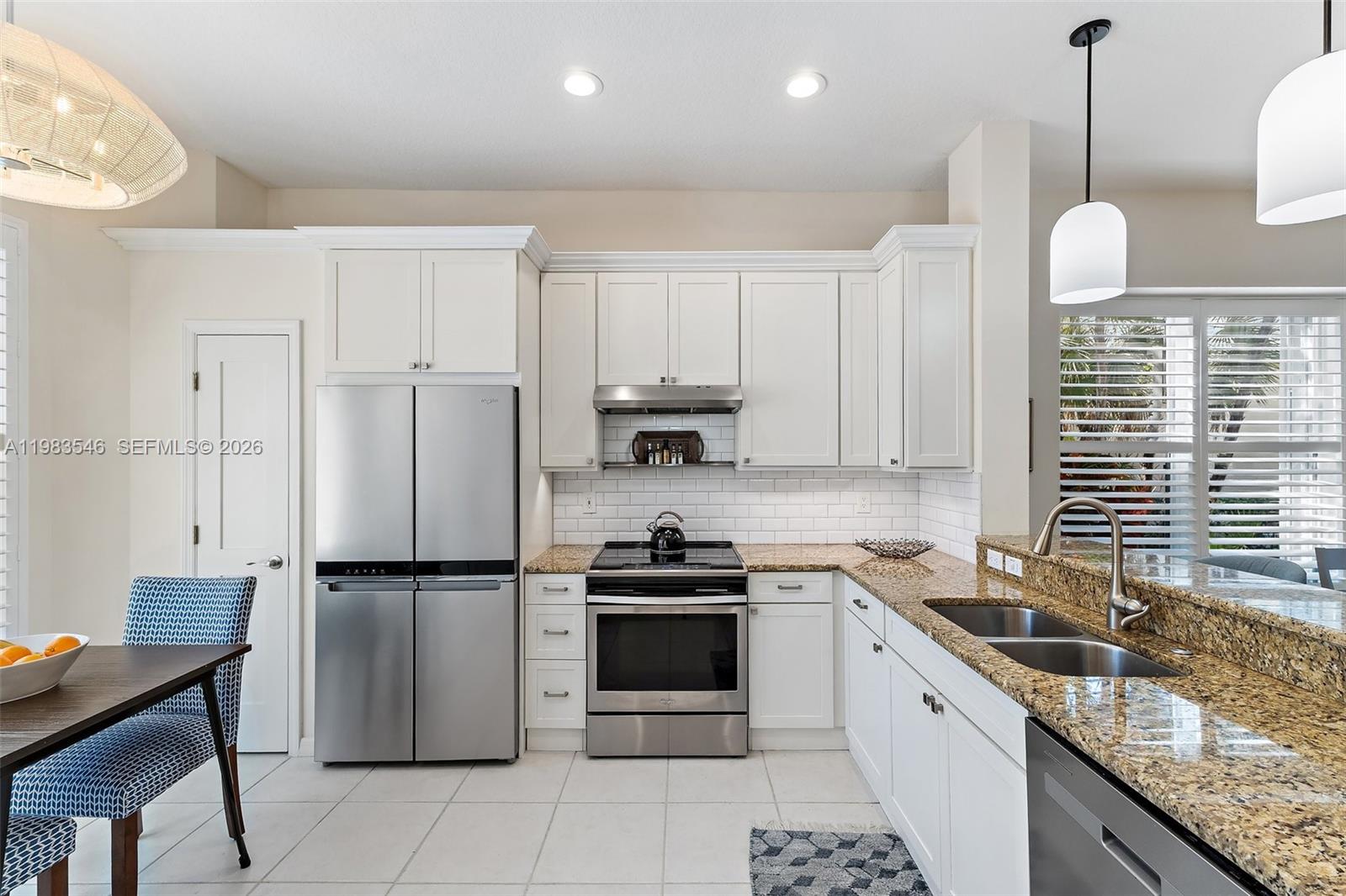 WILLOWBEND AT MARTIN DOWN - Residential Lease