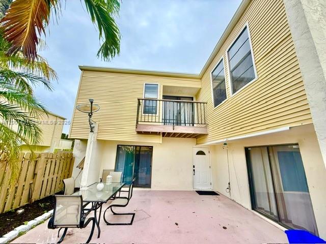 FRENCH QUARTER 3 - Residential Lease