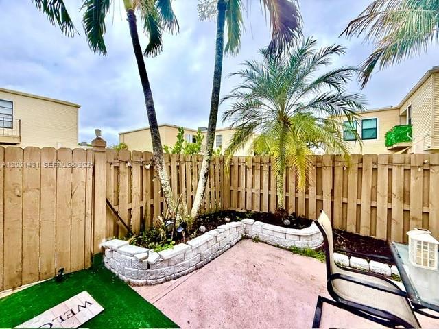 FRENCH QUARTER 3 - Residential Lease