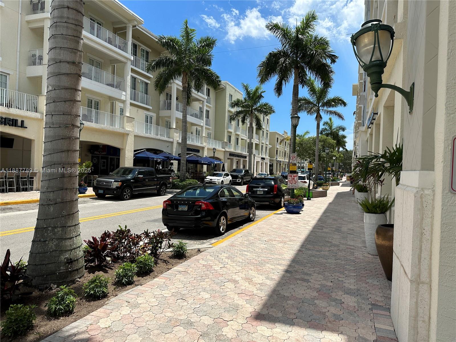 VILLAGE AT ABACOA CONDO - Residential Lease