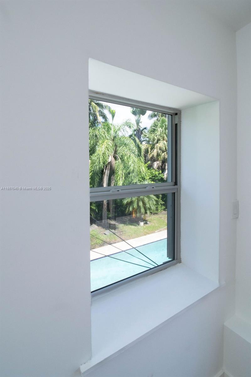 HOLLYWOOD LAKES SECTION - Residential