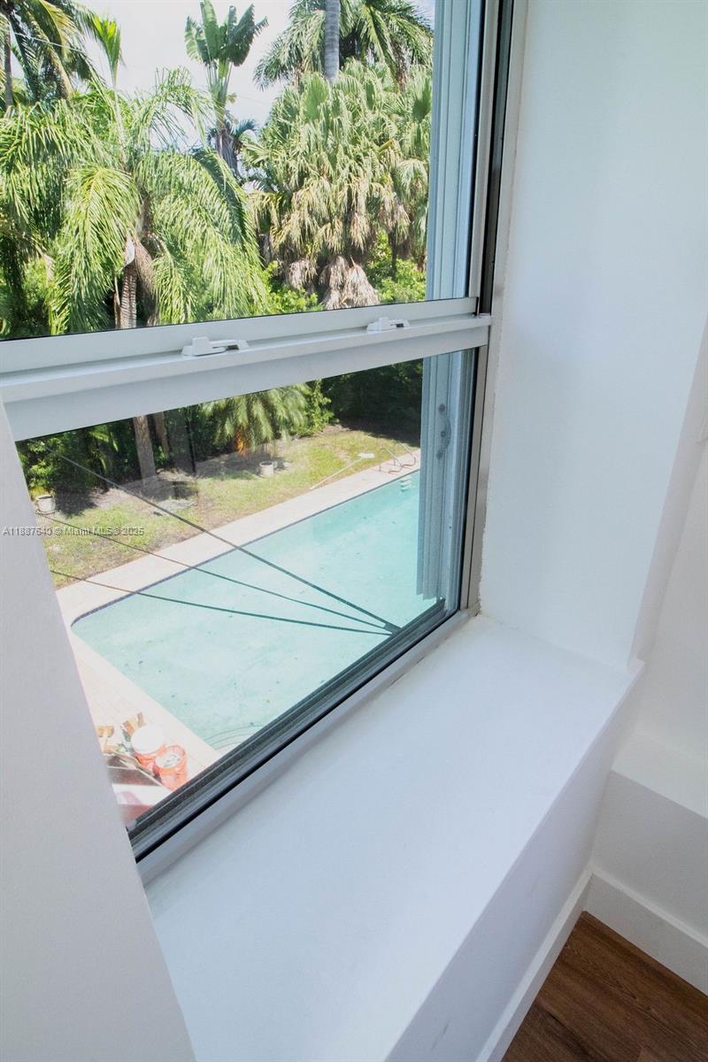 HOLLYWOOD LAKES SECTION - Residential