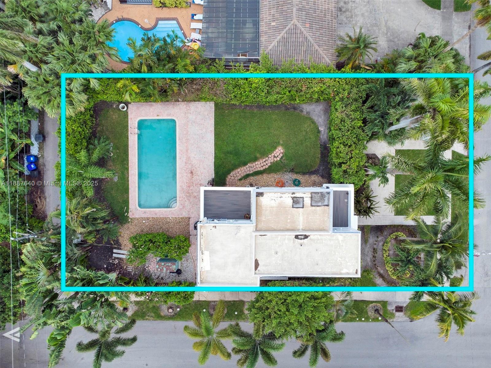 HOLLYWOOD LAKES SECTION - Residential