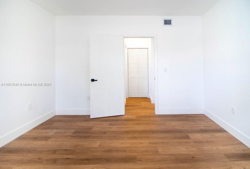 HOLLYWOOD LAKES SECTION - Residential