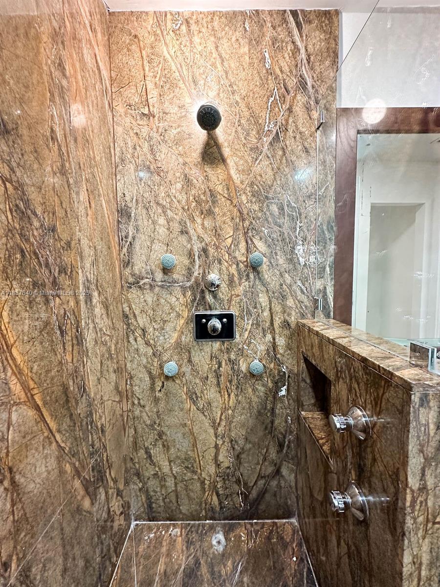 HOLLYWOOD LAKES SECTION - Residential