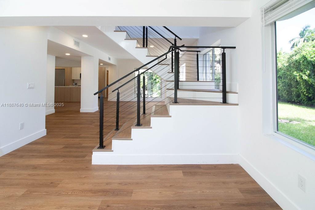 HOLLYWOOD LAKES SECTION - Residential