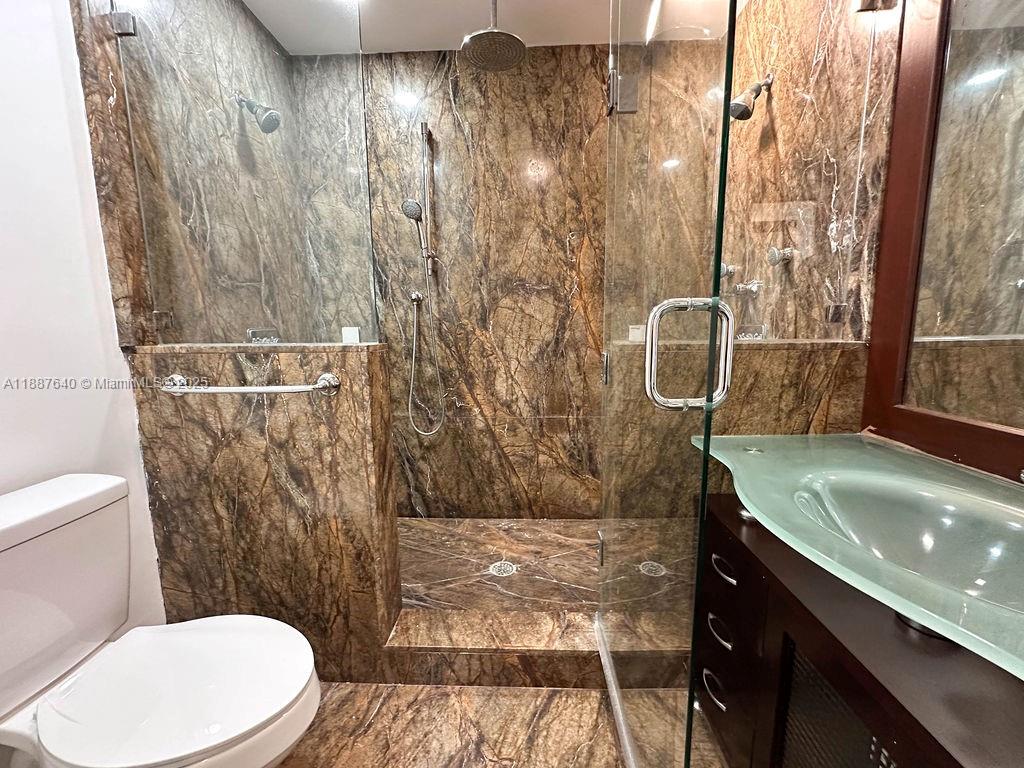 HOLLYWOOD LAKES SECTION - Residential