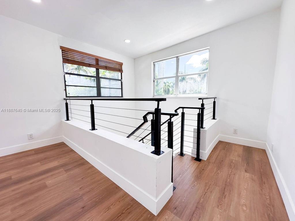 HOLLYWOOD LAKES SECTION - Residential