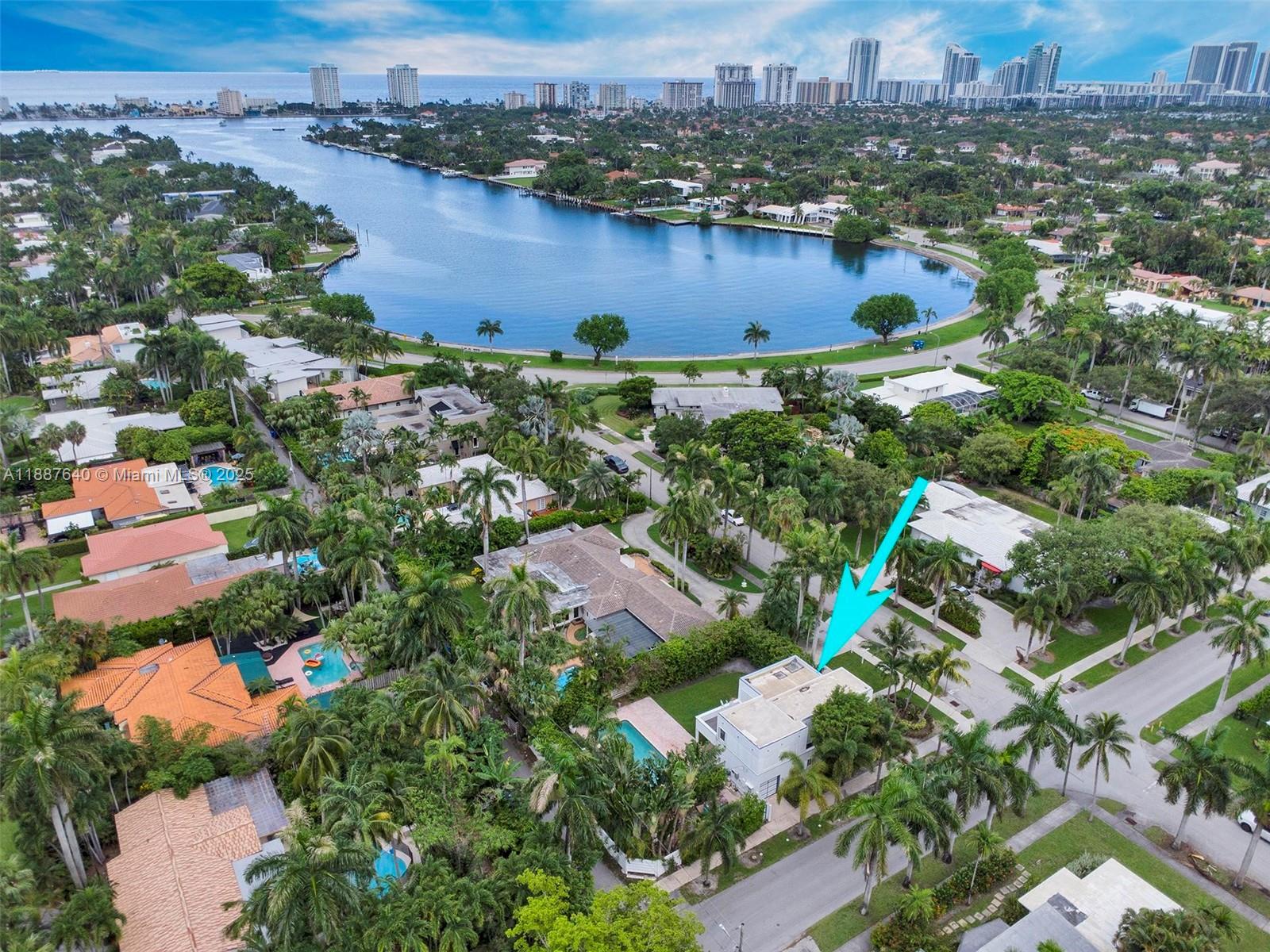 HOLLYWOOD LAKES SECTION - Residential