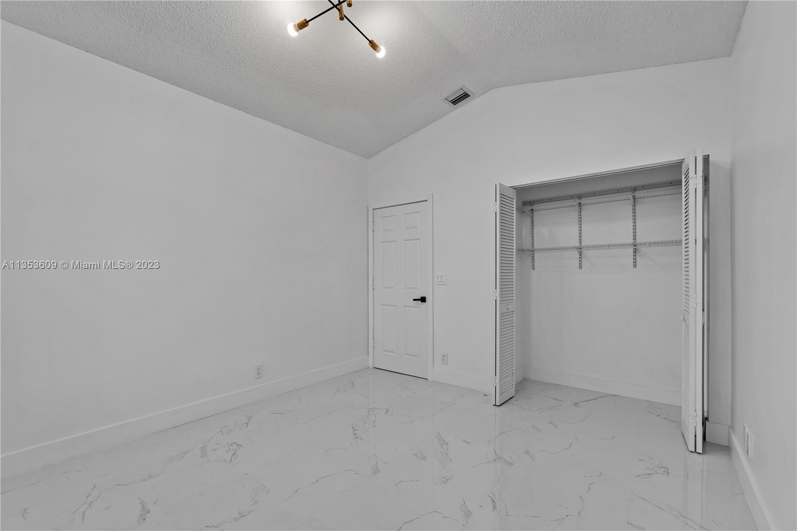 LA CASA 1 - Residential
