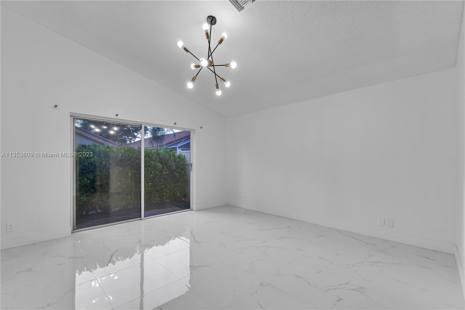 LA CASA 1 - Residential