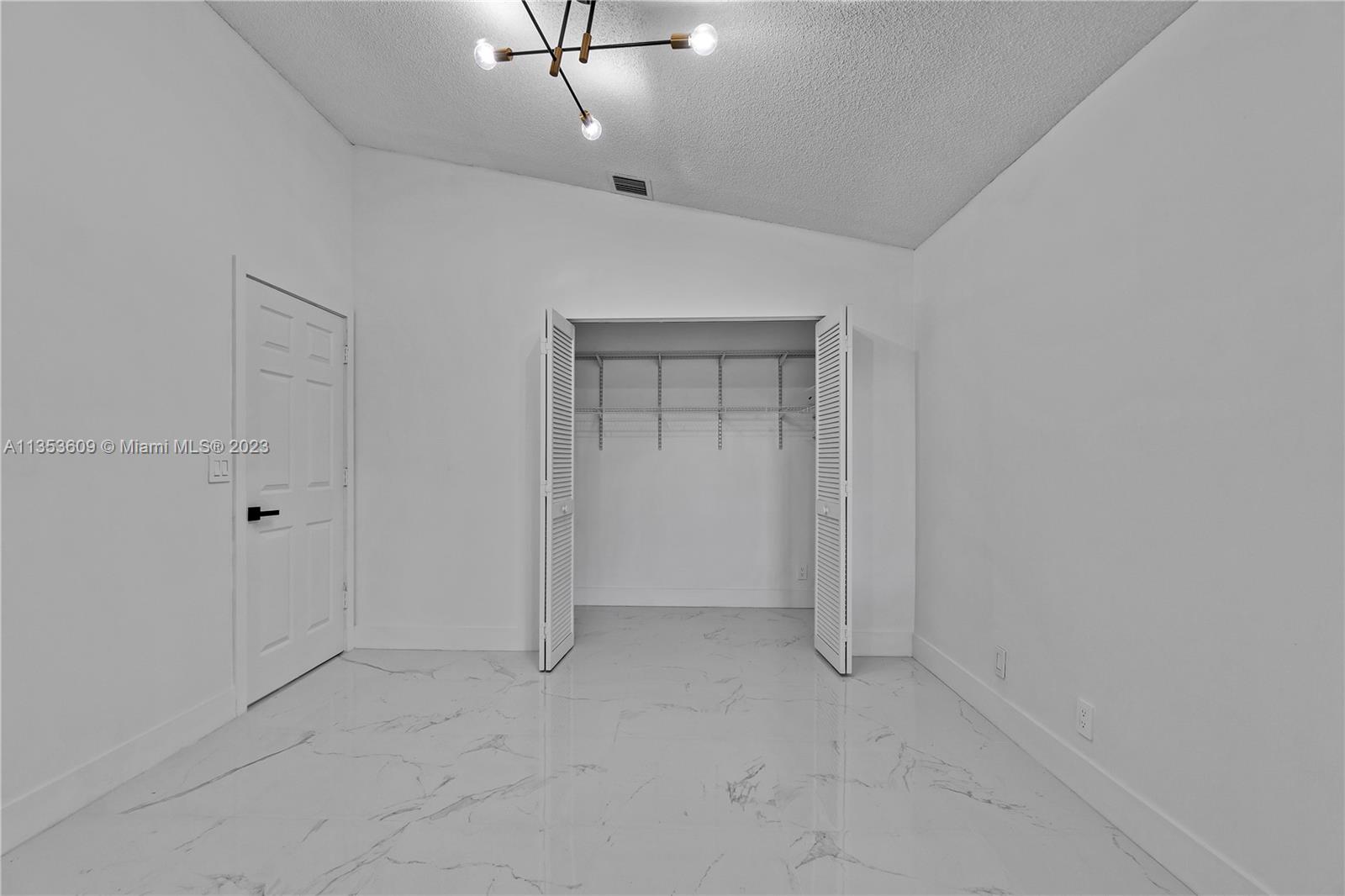 LA CASA 1 - Residential