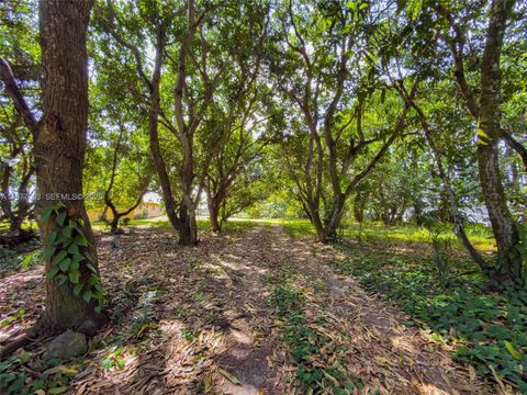Tiny photo for 15401 SW 212th St, Miami, FL 33187 (MLS # A11977093)