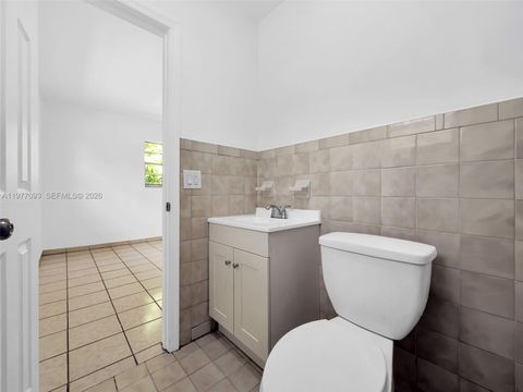 Tiny photo for 15401 SW 212th St, Miami, FL 33187 (MLS # A11977093)