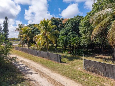 Tiny photo for 15401 SW 212th St, Miami, FL 33187 (MLS # A11977093)