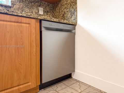 Tiny photo for 15401 SW 212th St, Miami, FL 33187 (MLS # A11977093)