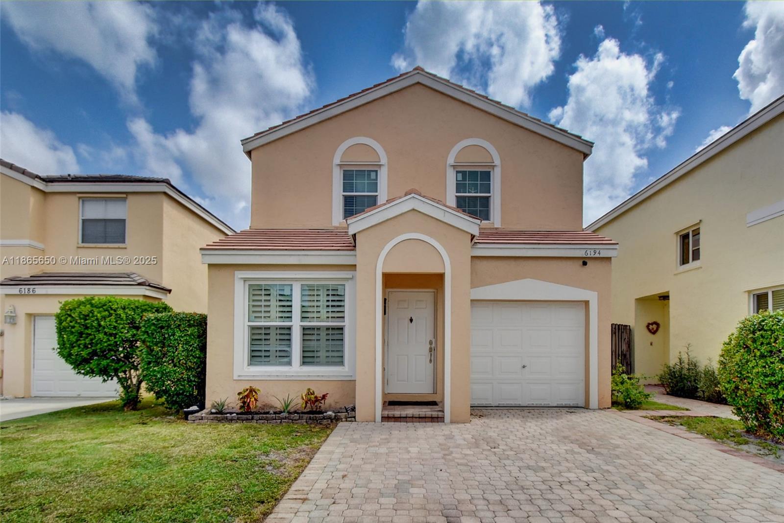 Available to move in 10/1, Great Location in Margate! It is centrally located, near distance to well-known schools, supermarkets, fitness centers, shopping centers, restaurants, movies, hospitals, major roads which is minutes to Turnpike, etc. FAST APPROVAL! NO HOA APPROVAL REQUIRED. Schedule Your Showing Now! Enjoy the great sunset view.