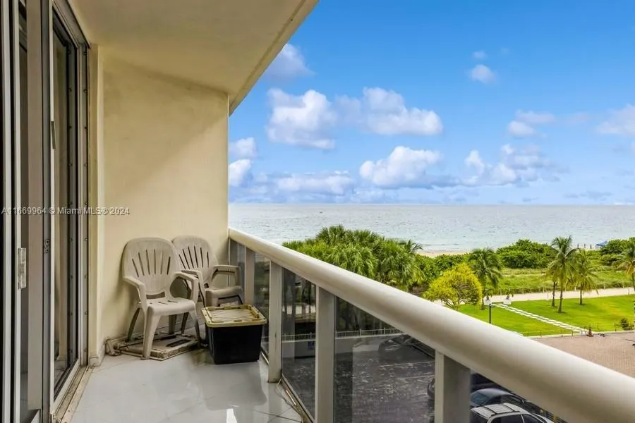 Surfside, Florida 33154, United States, 3 Bedrooms Bedrooms, ,3 BathroomsBathrooms,Residential,Pending,40276