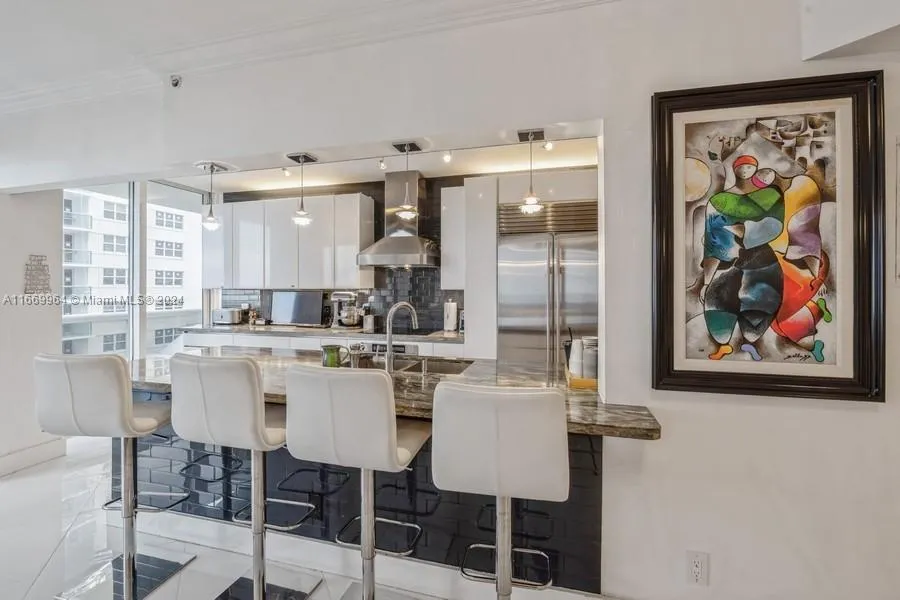 Surfside, Florida 33154, United States, 3 Bedrooms Bedrooms, ,3 BathroomsBathrooms,Residential,Pending,40276