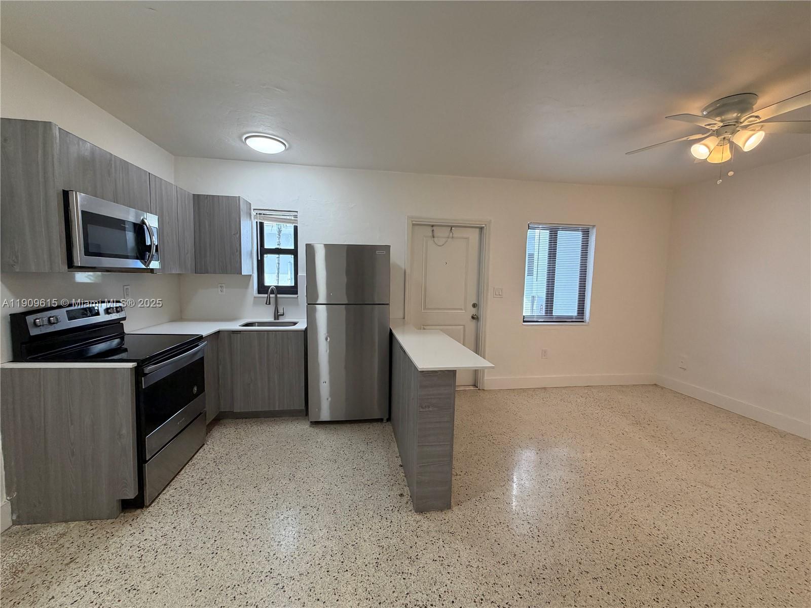 CITY OF MIAMI SOUTH - Residential Lease