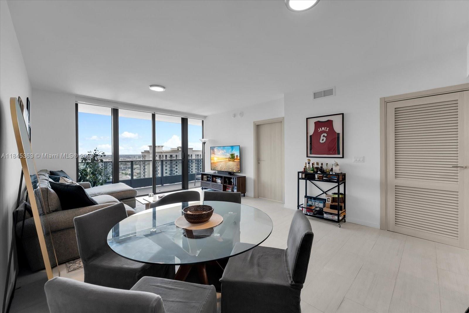 1000 Brickell Plaza 3610