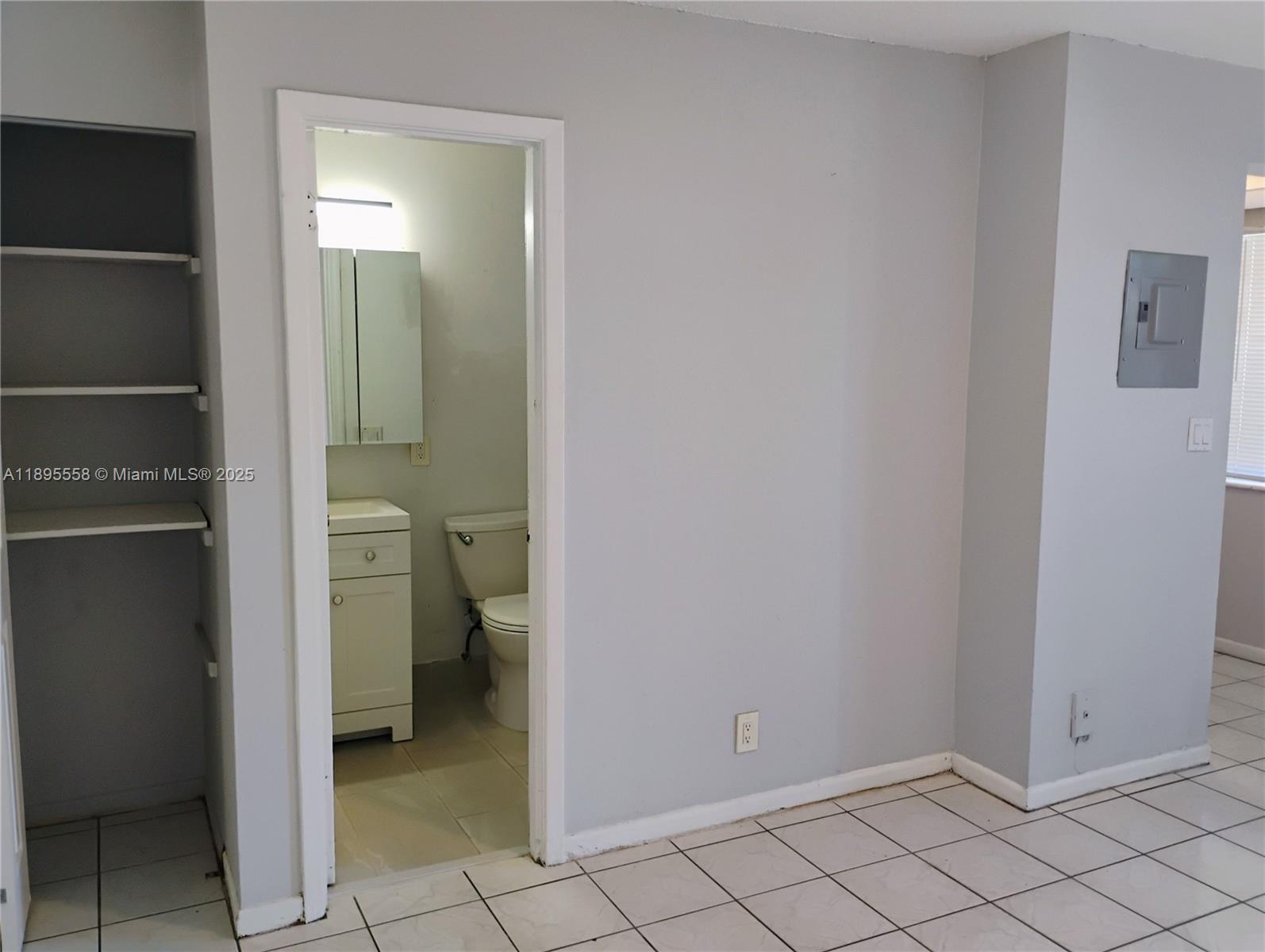 HOLLYWOOD SOUTH SIDE ADD - Residential Lease