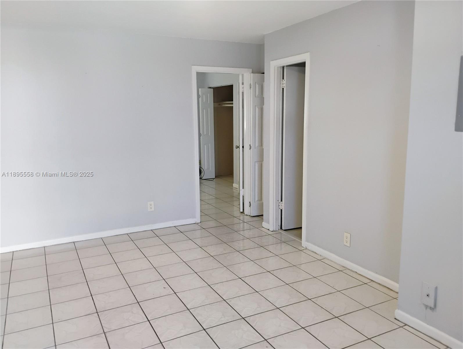 2040 S Funston 3