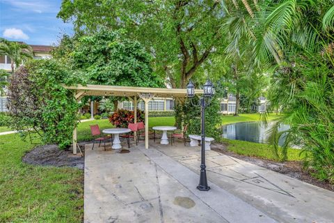 A home in Lauderdale Lakes