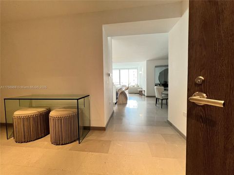 68 SE 6th St 1003 Miami FL 33131